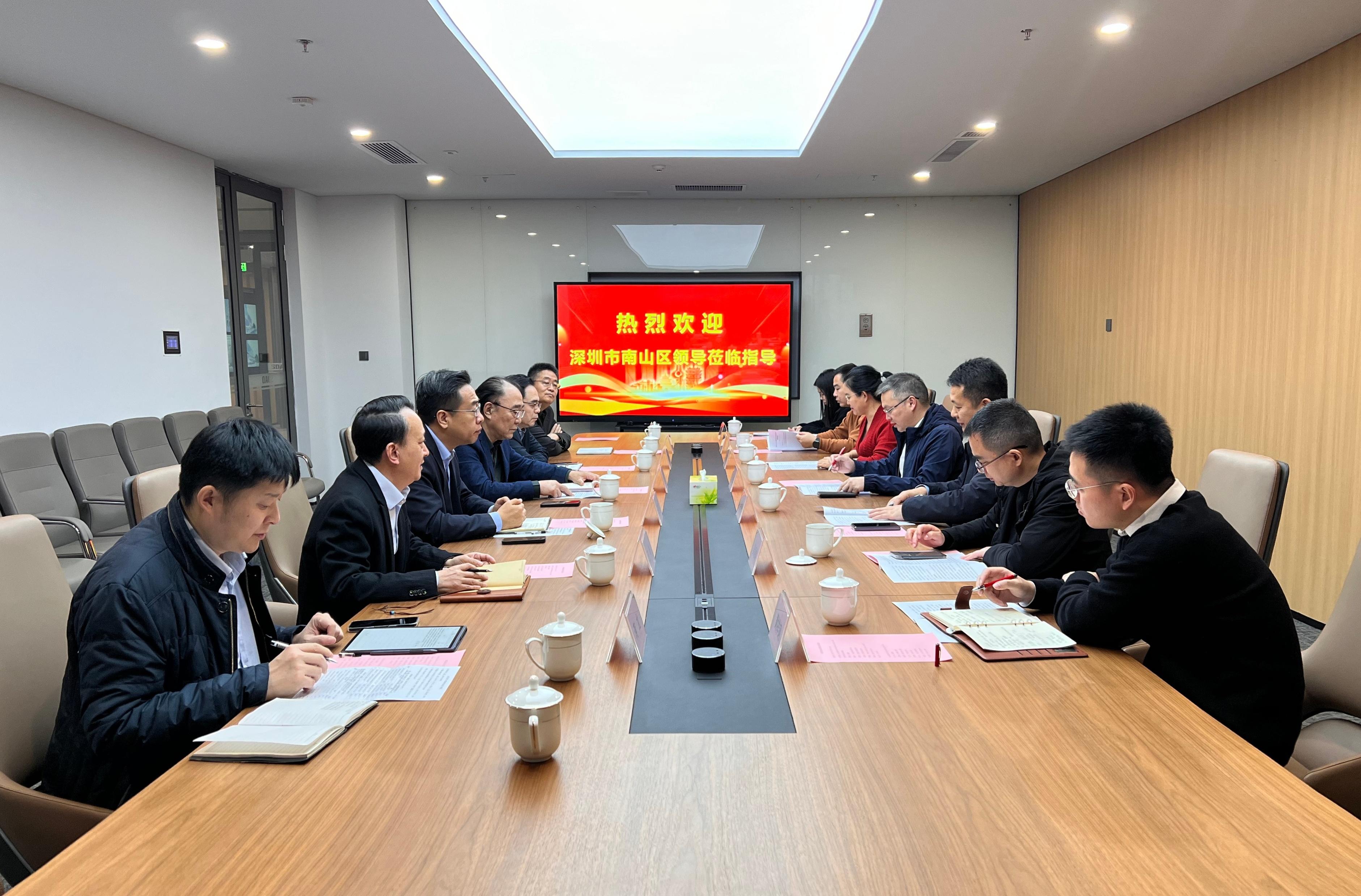 深圳市南山區(qū)領(lǐng)導(dǎo)蒞臨我院指導(dǎo)工作